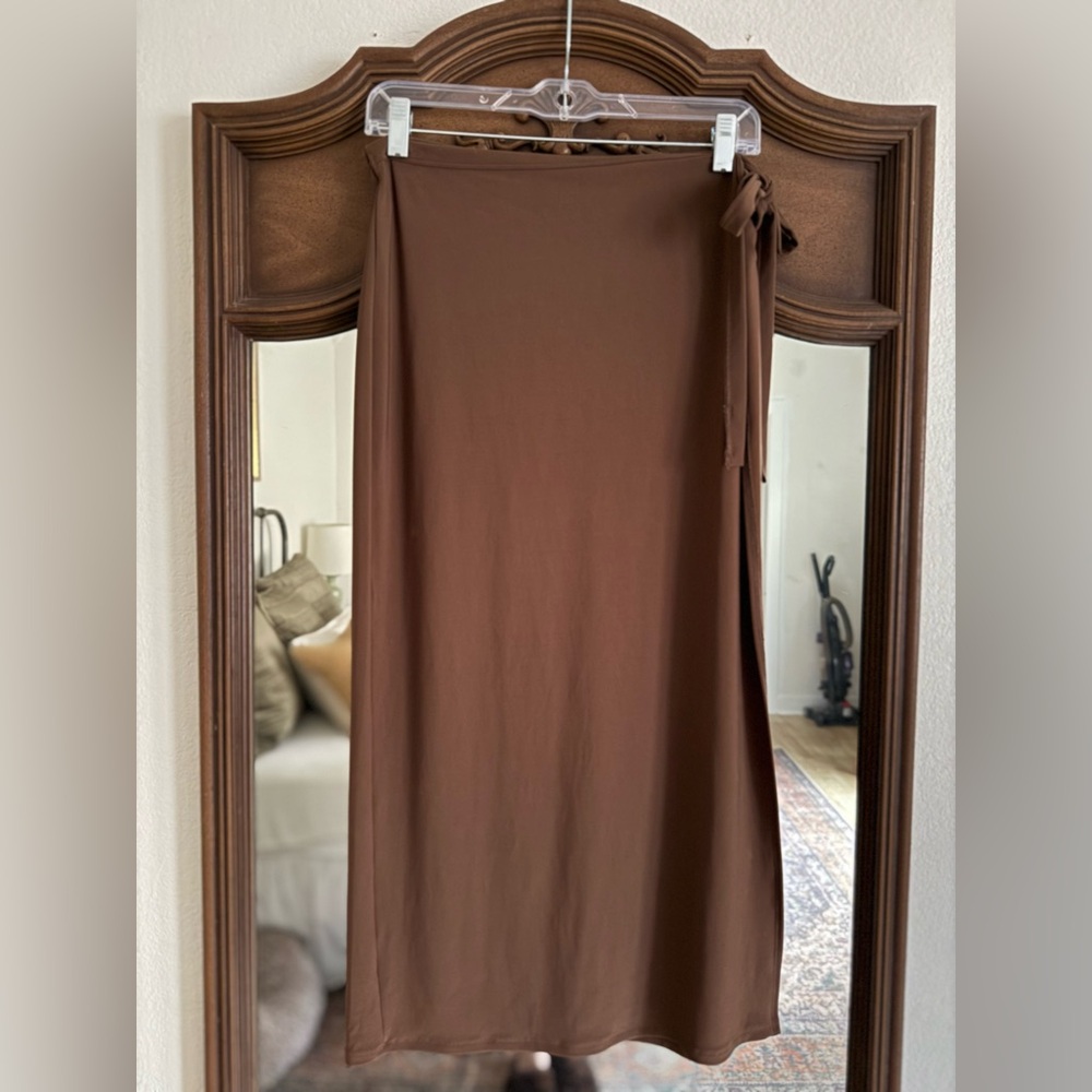 Aritzia Maxi Skirt